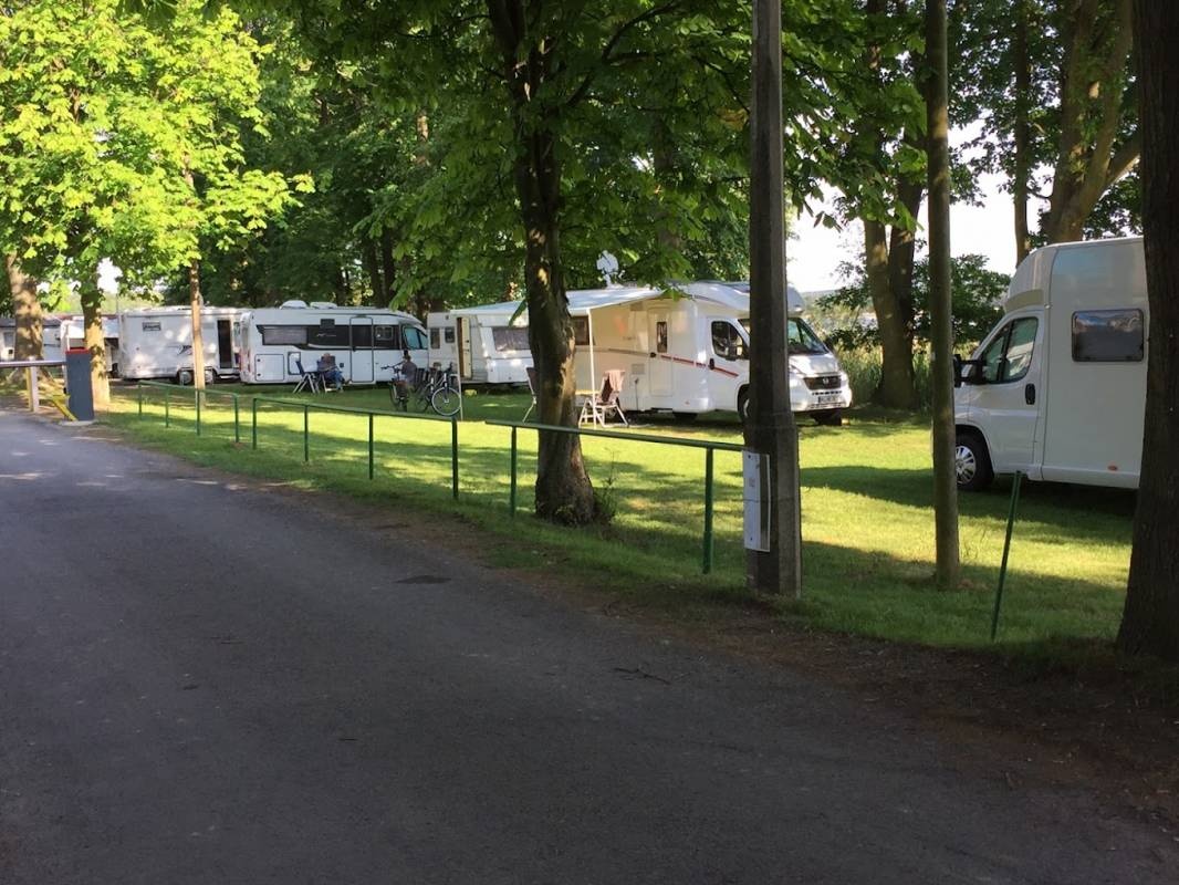 Camping am Grossteich — Campingplass in Kamenz