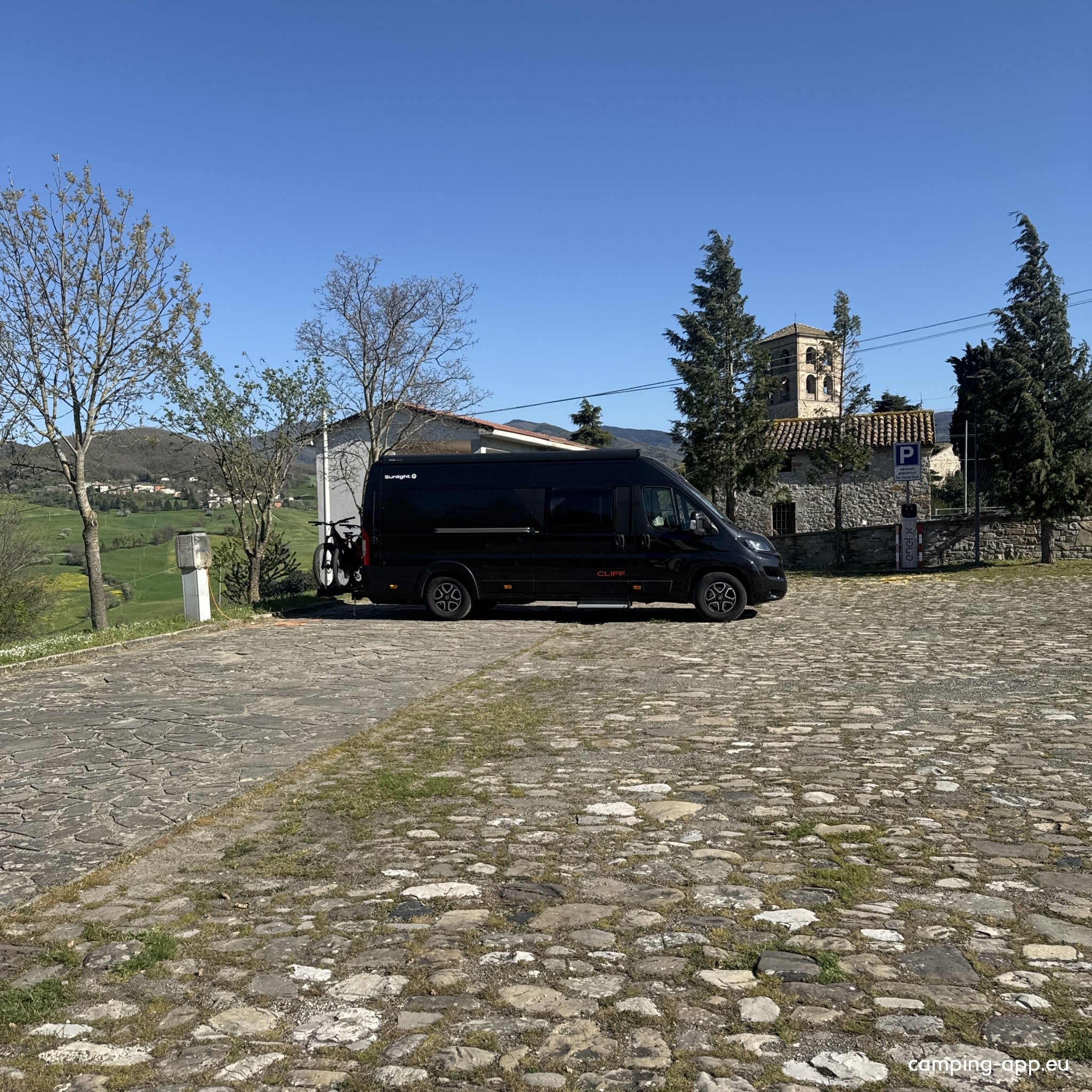 Stellplatz Bardone — Sp. parking dla kamperów in Bardone