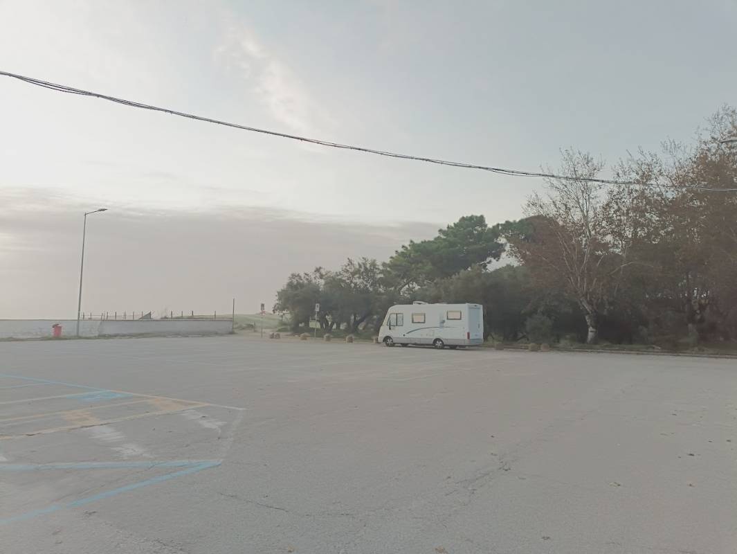 Parkplatz Lido delle Nazioni — Campervan Site in Lido delle Nazioni