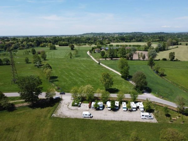 WoMo-Stellplatz Pozzolo