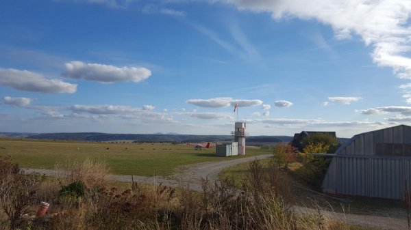 Stellplatz an der Flugschule Dolmar Kühndorf — Photo 3