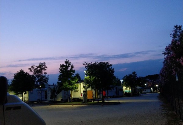 Area Camper Peschiera — Photo 5