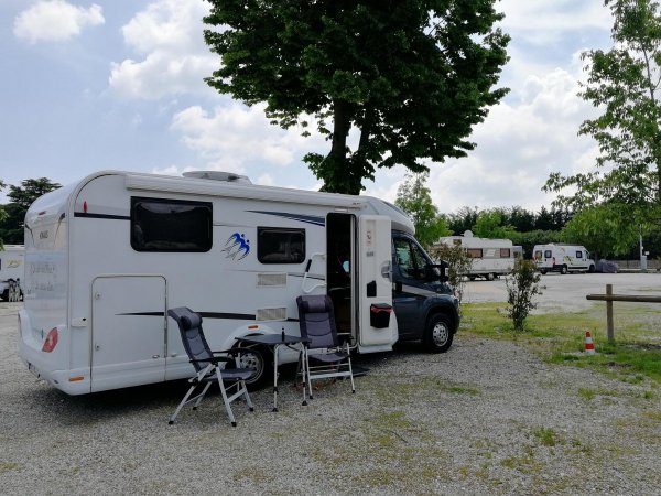Area Camper Peschiera — Photo 6