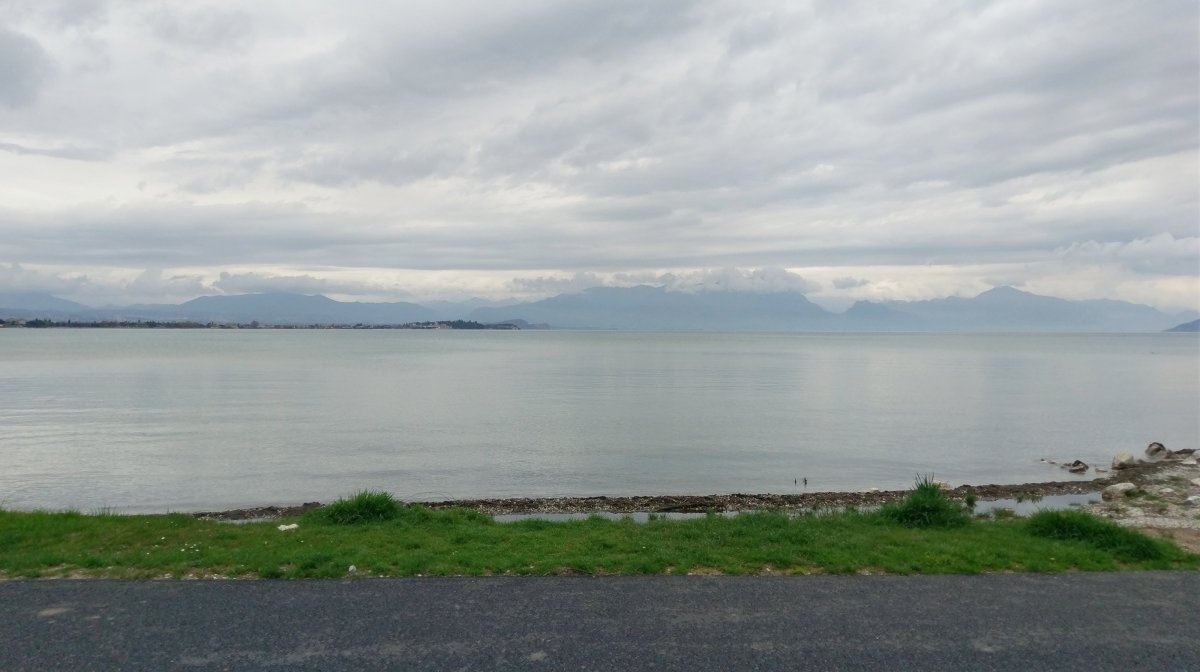 Stellplatz Sirmione — Area Autocaravanas in Sirmione