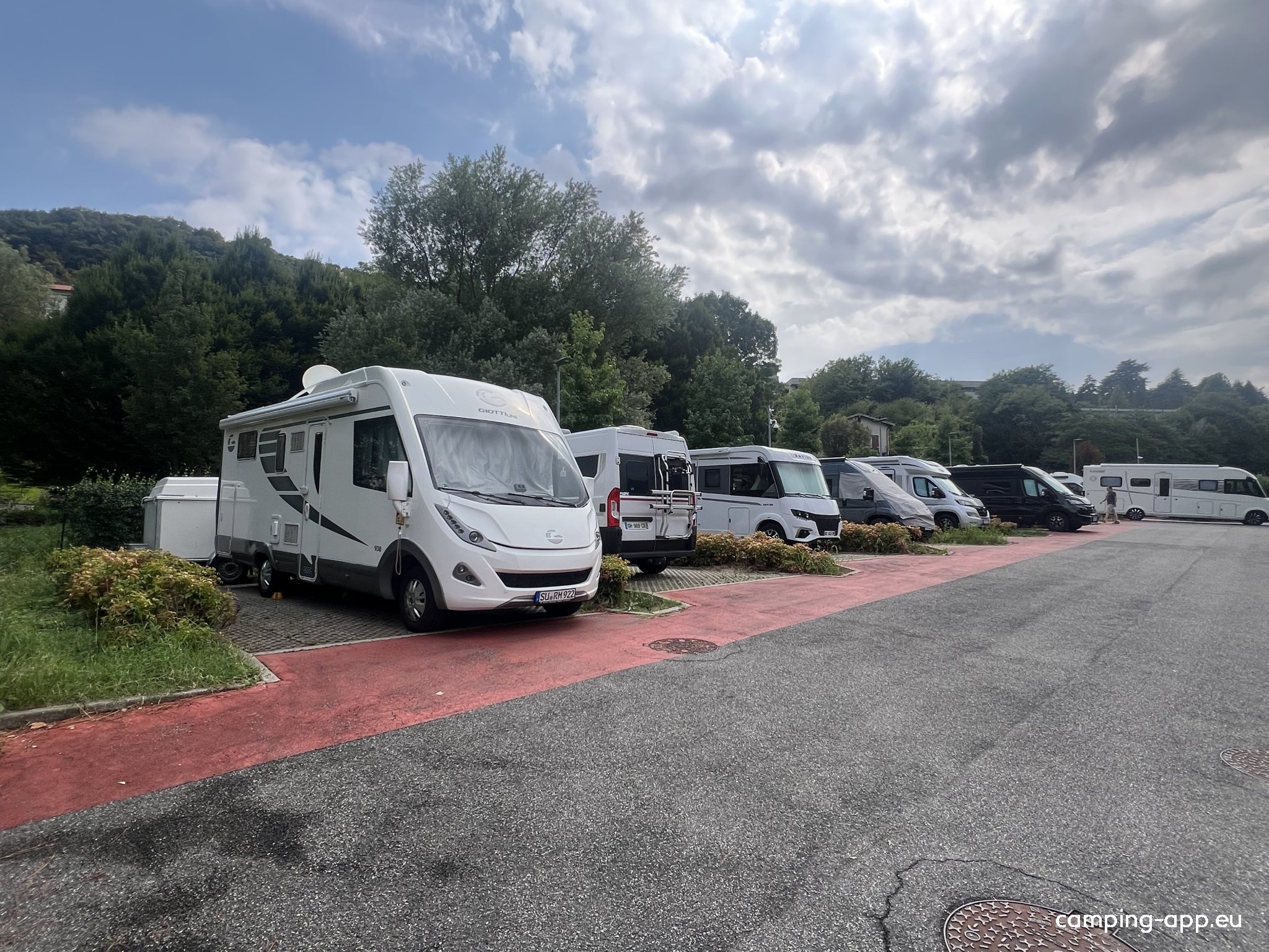 Area di Sosta Tavernola — Sp. parking dla kamperów in Como