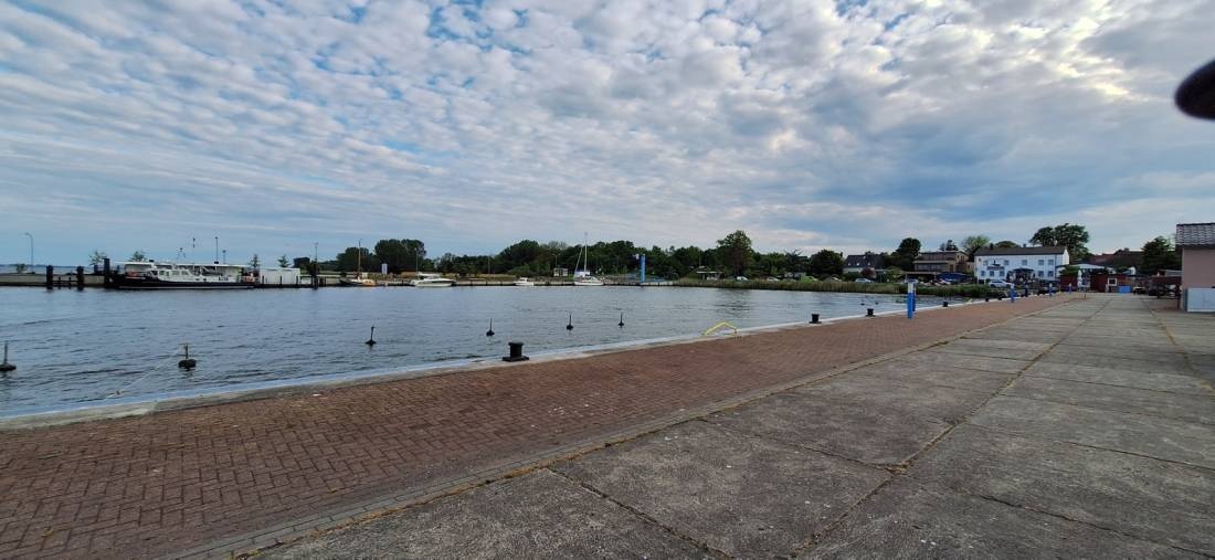 Yachthafen Sundhagen — Stellplatz in Sundhagen
