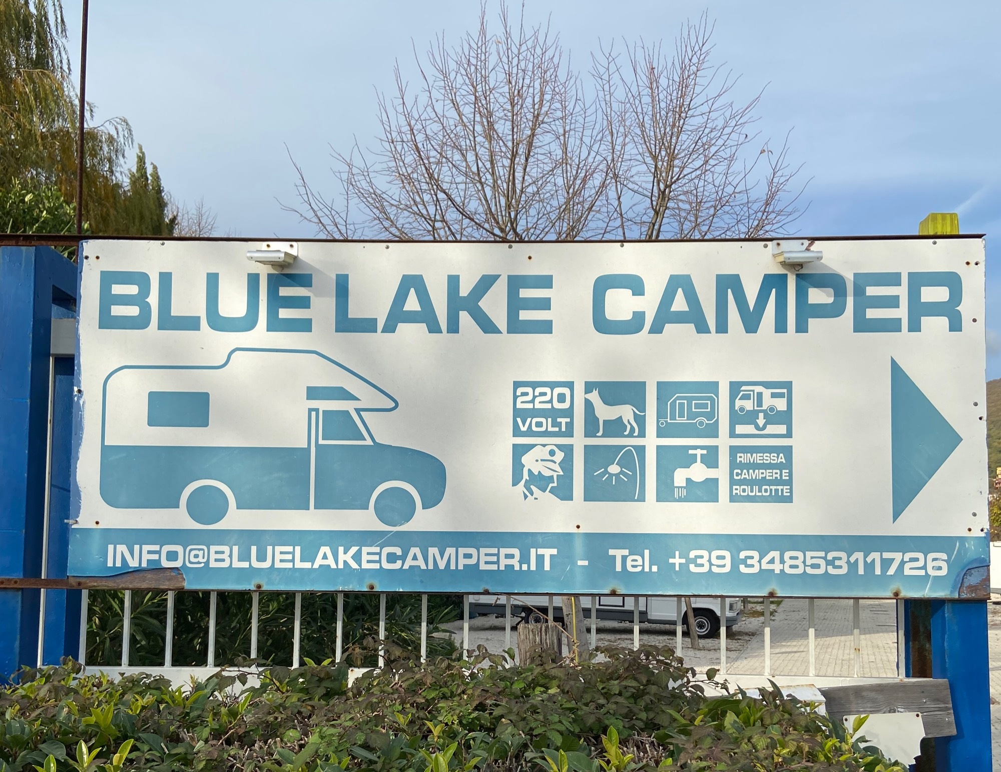 Blue Lake Camper — Aire camping car in Trevignano Romano