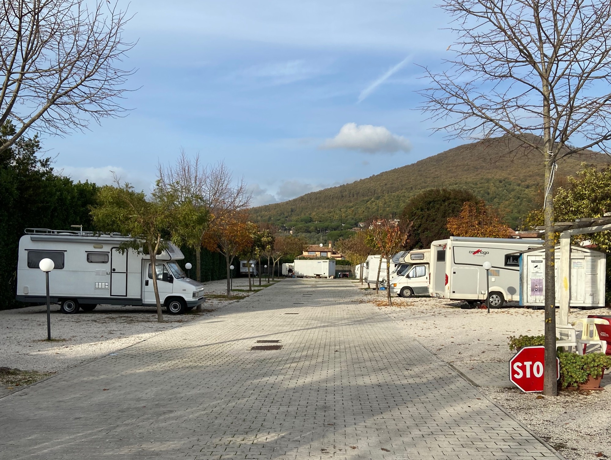 Blue Lake Camper — Sítio para autocaravanas in Trevignano Romano