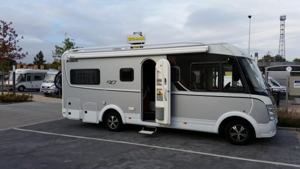 Stellplatz am Citti-Park Lübeck — Karavan Sitesi in Lübeck