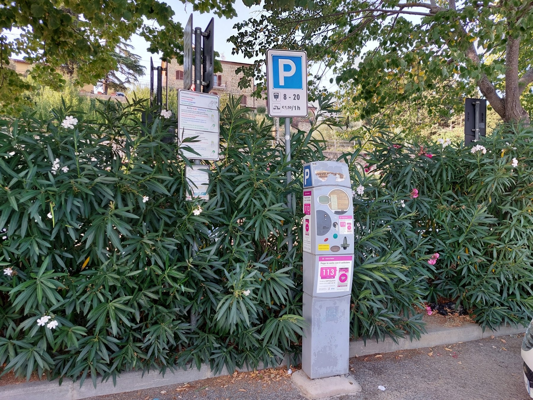 Stellplatz Passignano Sul Trasimeno — Sítio para autocaravanas in Passignano Sul Trasimeno