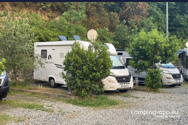 Parcheggio Camper Il Poggio — Foto 5