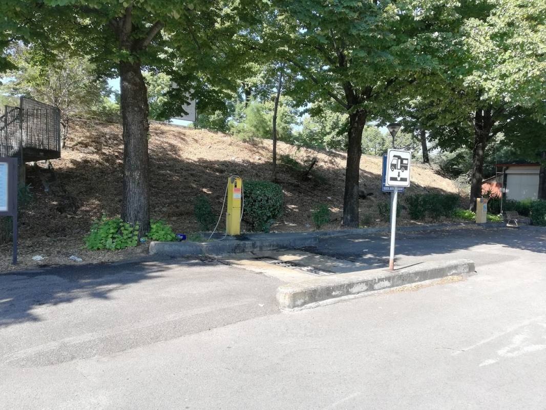 Stellplatz Terni — Karavan Sitesi in Terni