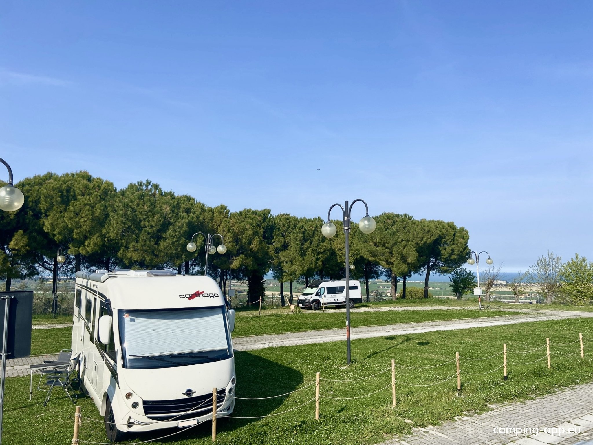Stellplatz Loreto — Sp. parking dla kamperów in Loreto