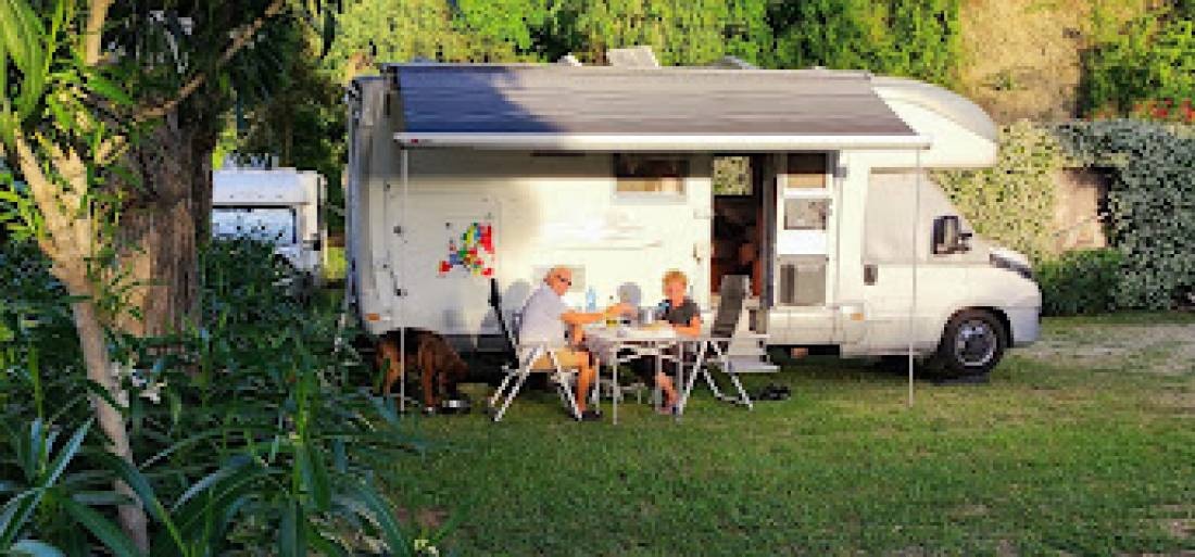 Castagnaro Parking — Camperplaats in Montagna Spaccata