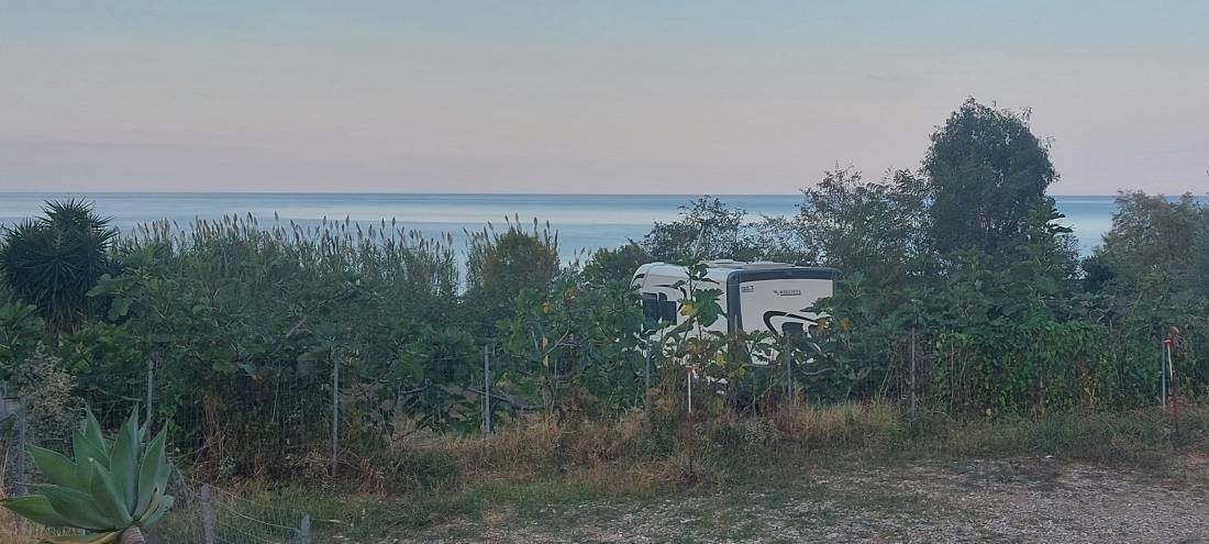 Parcheggio Camper GiuGio — Sp. parking dla kamperów in Mezzatorre di San Mauro Cilento