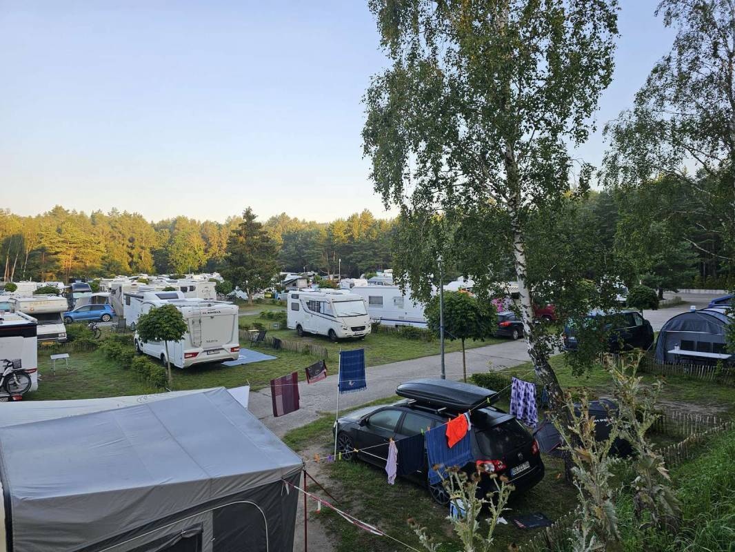 Wohnmobil-Oase Prora Rügen — Camperplaats in Binz