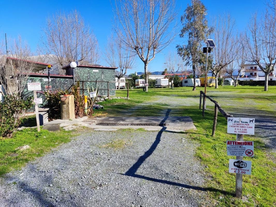 WoMo Stellplatz Scalea — Camperplads in Scalea