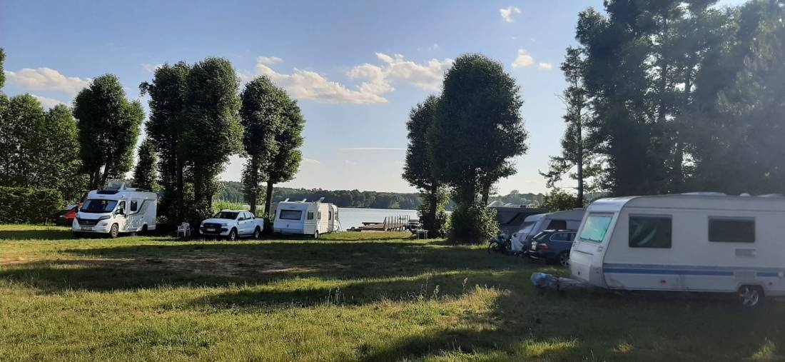 Pelnik — Sp. parking dla kamperów in Pelnik