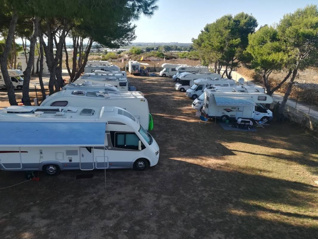 WoMo-Stellplatz Baia di Gallipoli — Sp. parking dla kamperów in Baia di Gallipoli