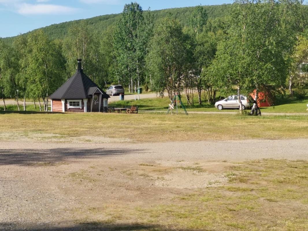 Camping Lapinkyla — Sítio de acampamento in Utsjoki