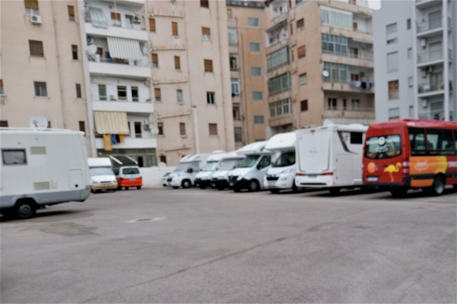 Via Cappuccini Palermo — Sp. parking dla kamperów in Palermo