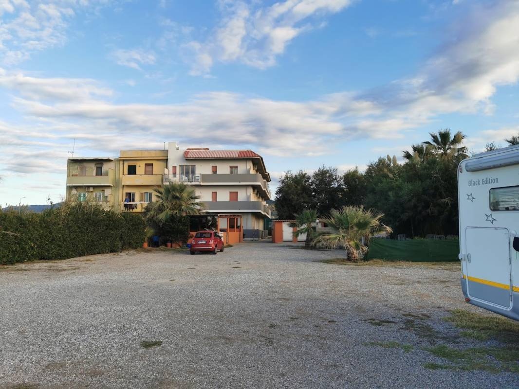 WoMo Stellplatz Vigliatore — Sp. parking dla kamperów in Vigliatore