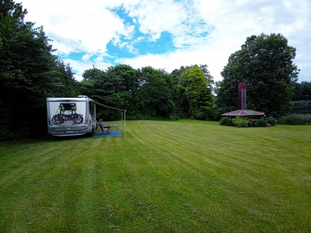 Haus am See — Karavan Sitesi in Jędrychowo