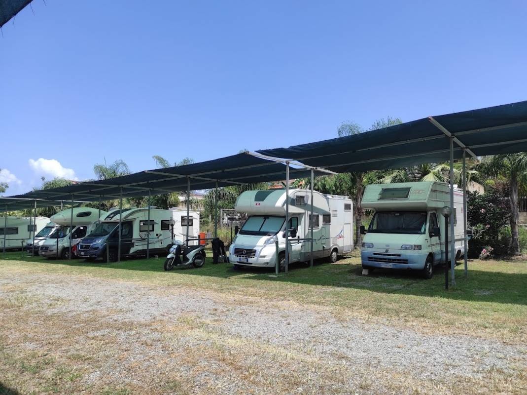 WoMo-Stellplatz Parghelia — Sp. parking dla kamperów in Parghelia