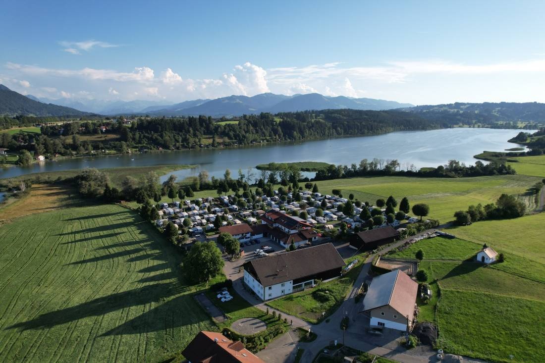 Insel-Camping am See — Sítio de acampamento in Waltenhofen
