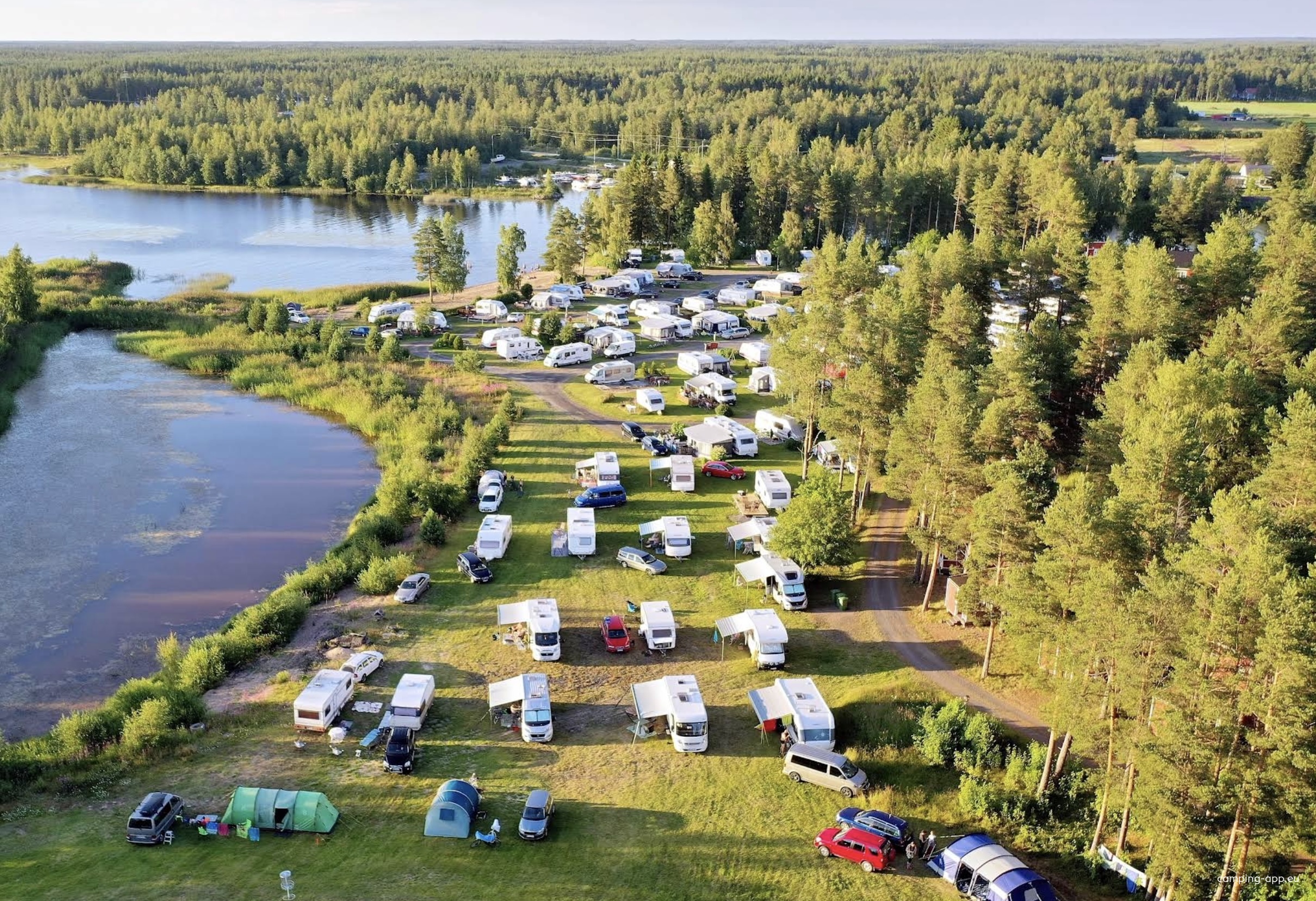 SF-Caravan Sautinkari — Camping Site in Himanka