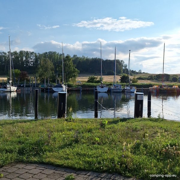 Stellplatz am Hafen Ostseebad Sellin — Foto 4