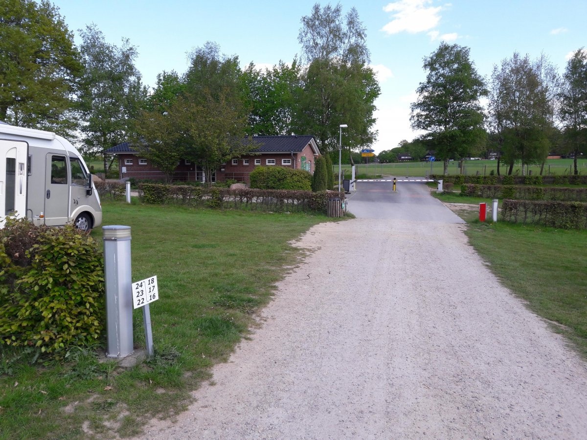 Stellplatz Wildpark-Camping Rosengarten — Bobilplass in Rosengarten