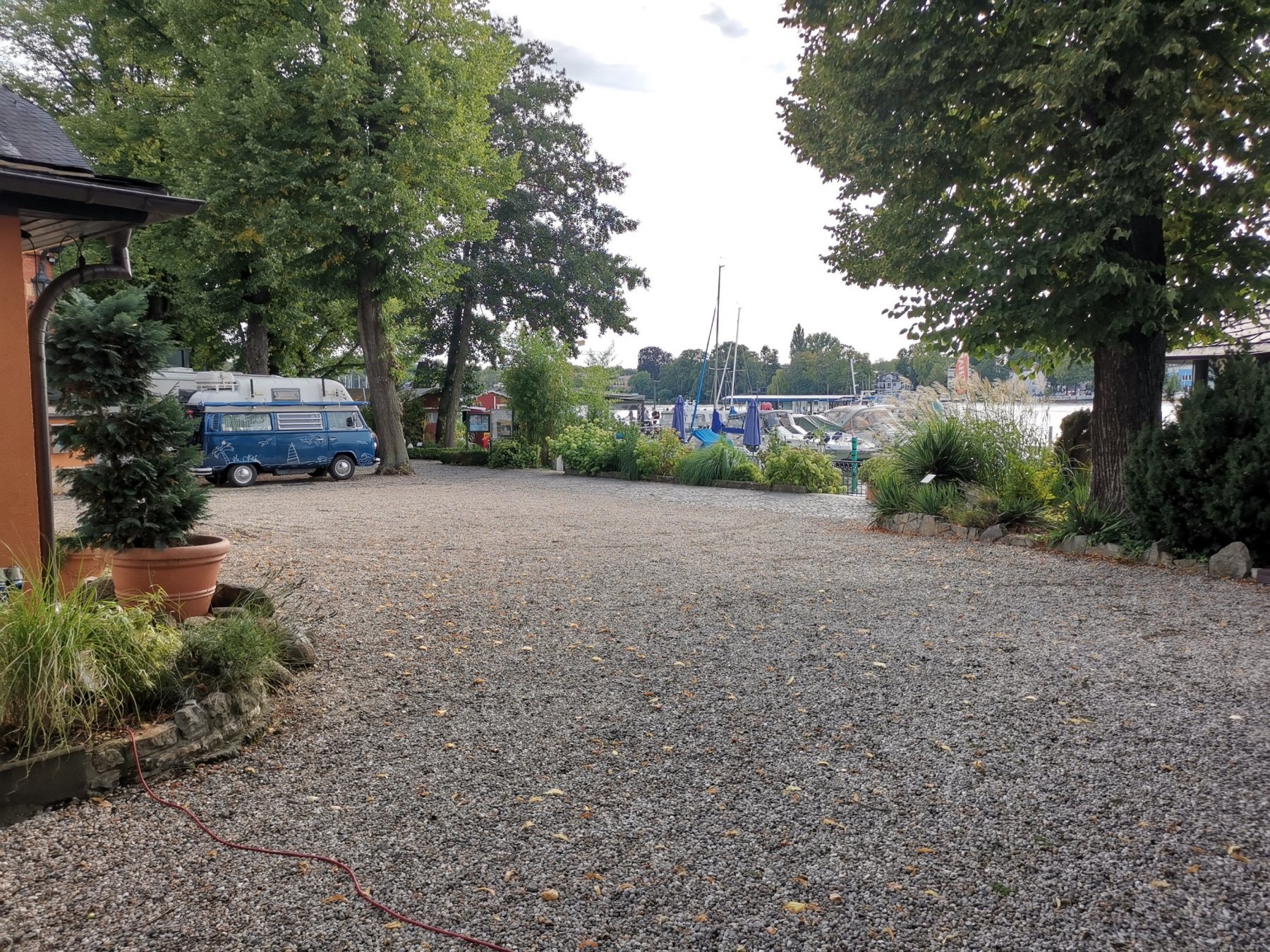 Wohnmobilstellplatz im Yachthafen Berlin-Köpenick — Camperplaats in Berlin