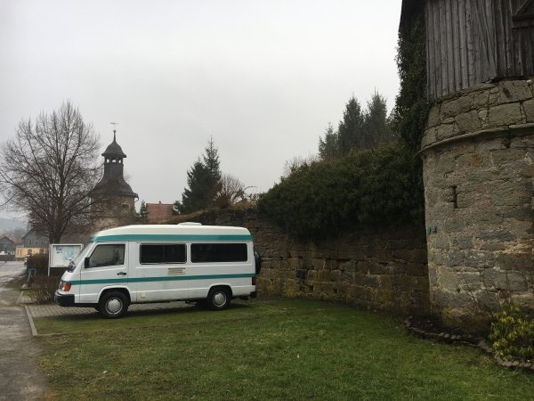 Stellplatz Am Hexenturm Themar — Aire camping car in Themar