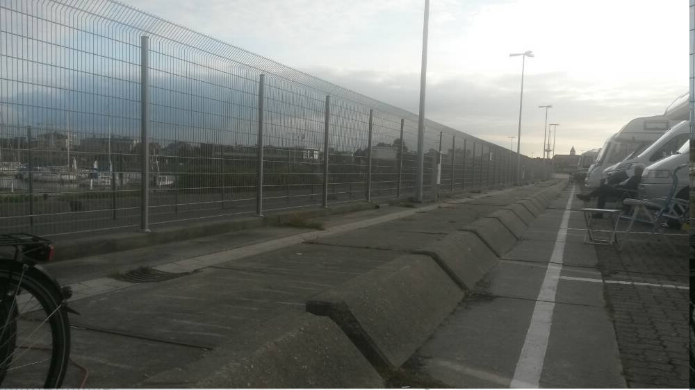 Stellplatz am Fährhafen Cuxhaven — 露营车营地 in Cuxhaven