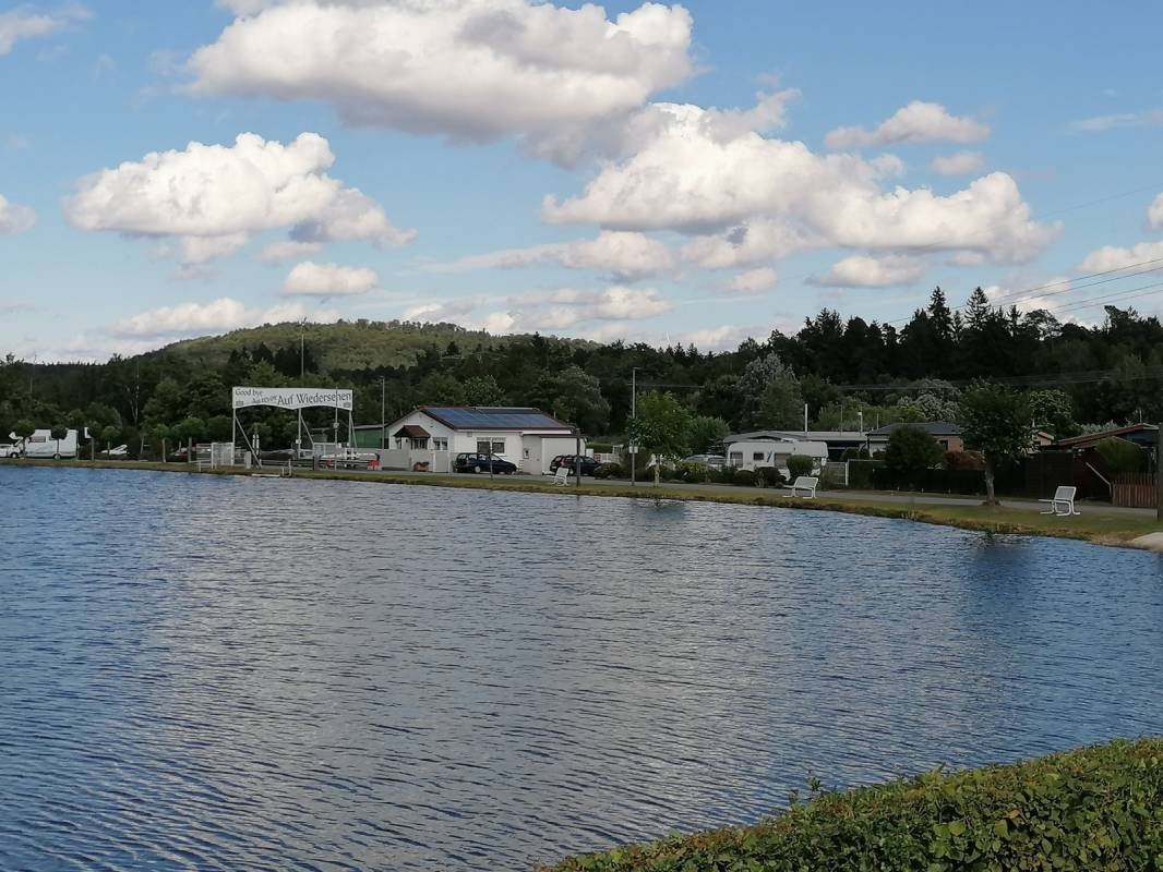 Campingplatz Konigsbruch — Sítio de acampamento in Homburg