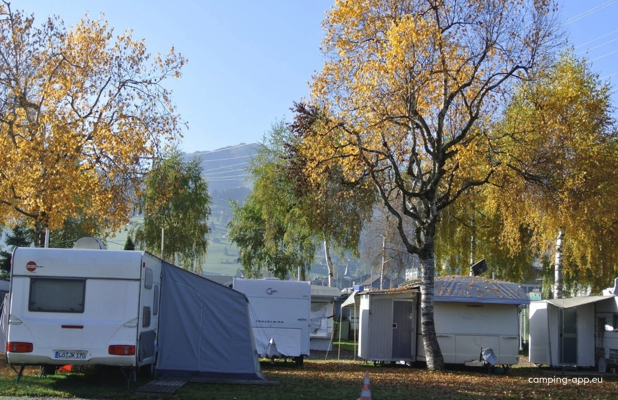 Camping Vermeille — Campingplass in Zweisimmen