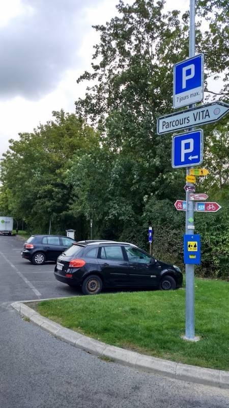 Stellplatz Place du Pont — 露营车营地 in Echallens