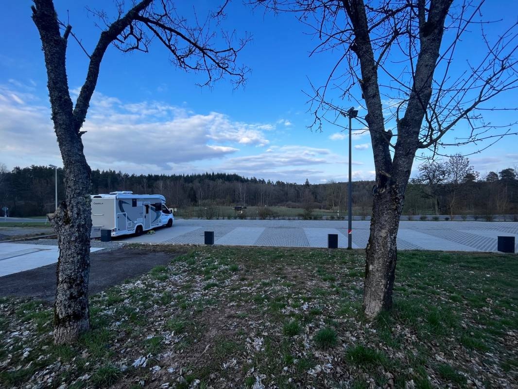 Waldgaststatte Sambachshof — Stellplatz in Bad Königshofen i. Grabfeld