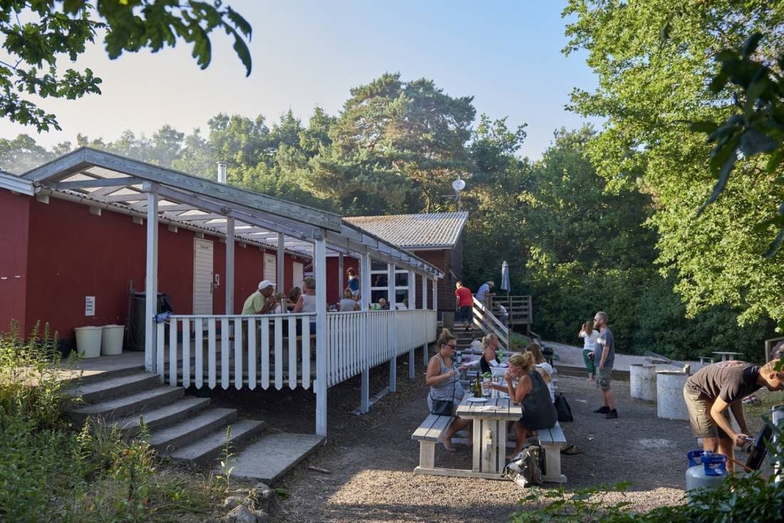 Hullehavn Camping — Campingplads in Svaneke