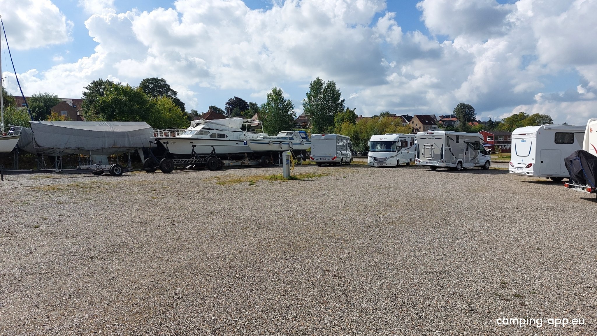 Stellplatz am Segelclub Haderslev — Sítio para autocaravanas in Haderslev