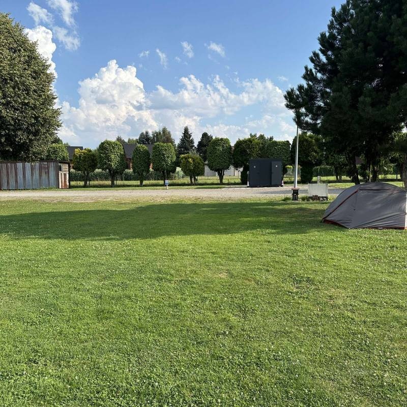 Domki Caloroczne — Camping Site in Zarzecze