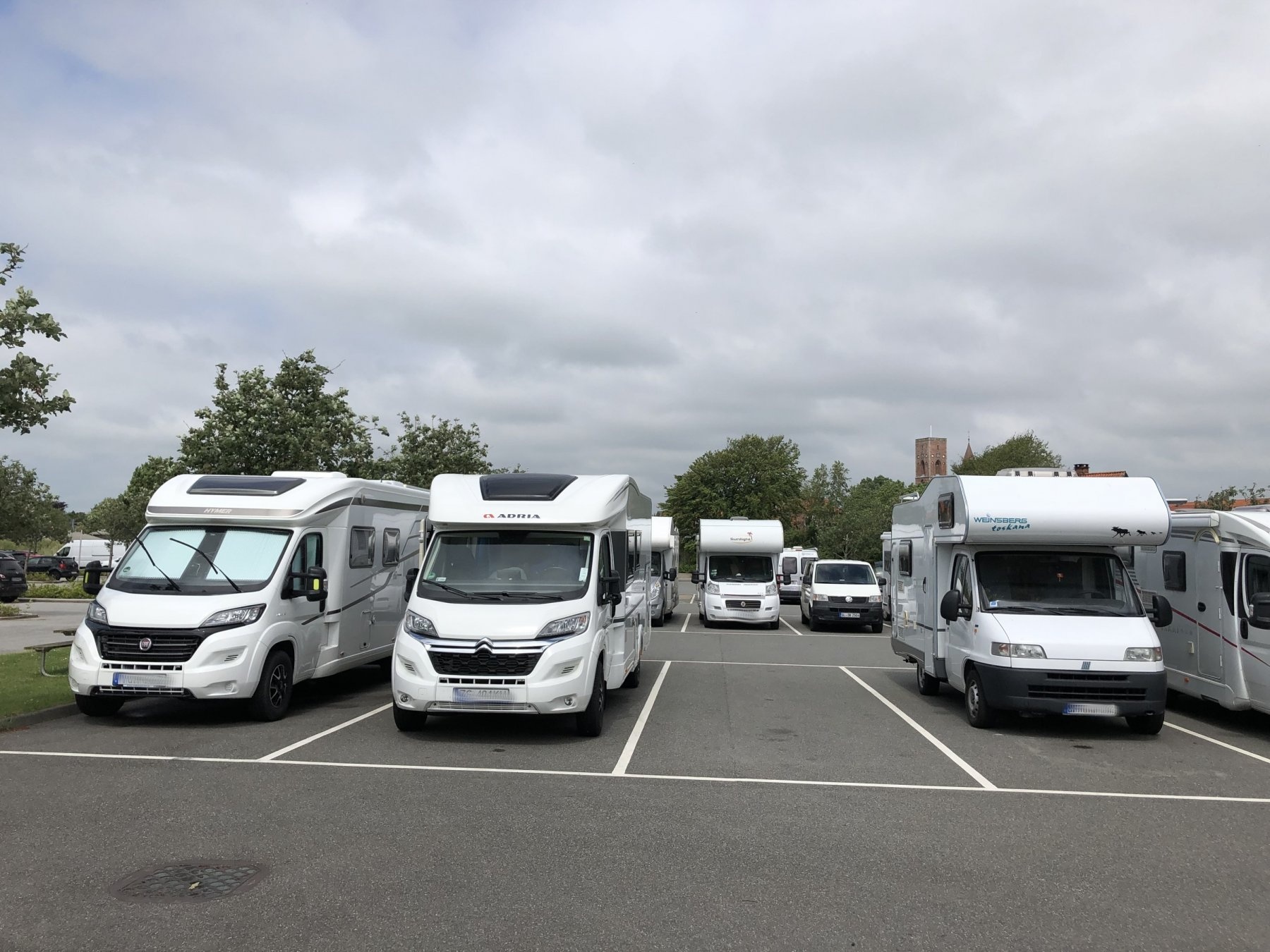 Stellplatz Zentrum Ribe — Estacionamento noturno in Ribe