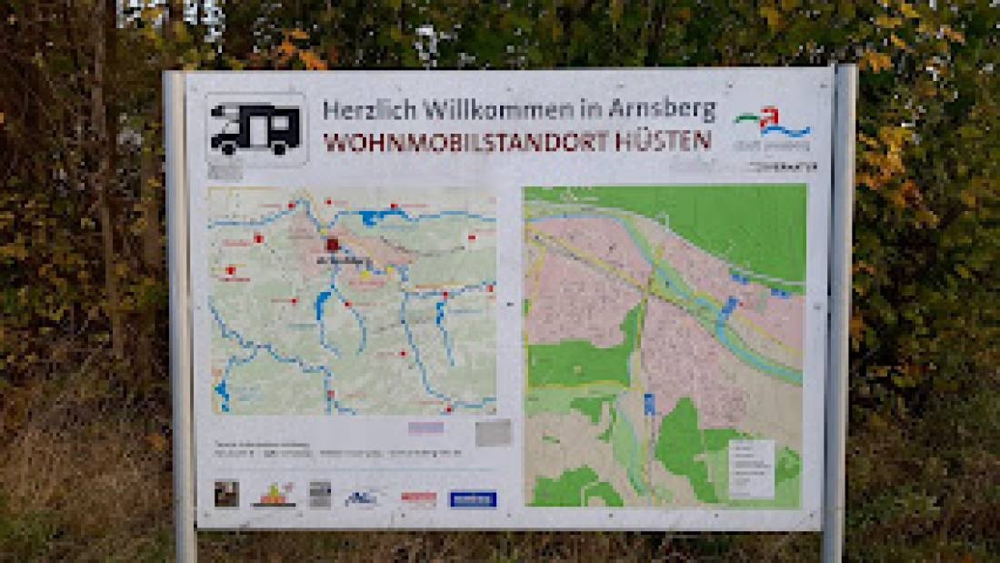Wohnmobilstandort Hüsten — Sp. parking dla kamperów in Arnsberg