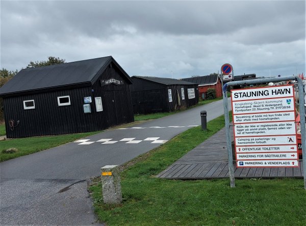 Stellplatz am Hafen Stauning — Photo 2