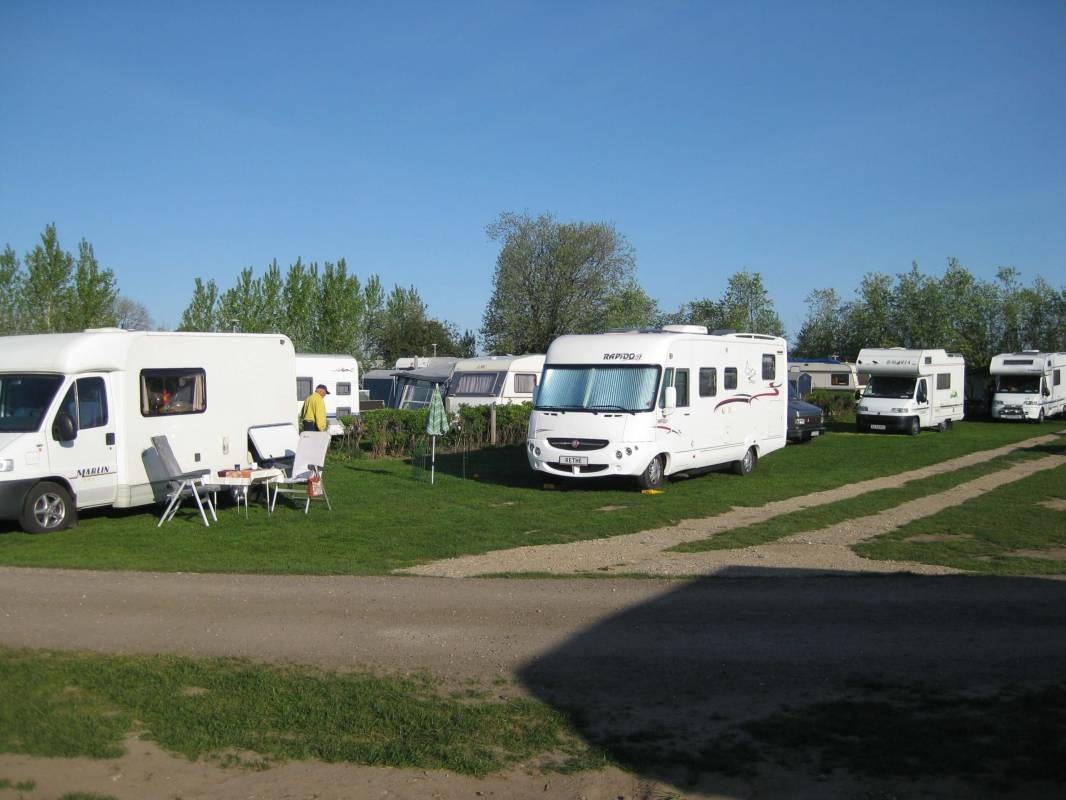 Stellplatz Løgballe Camping — QuickStop in Stouby