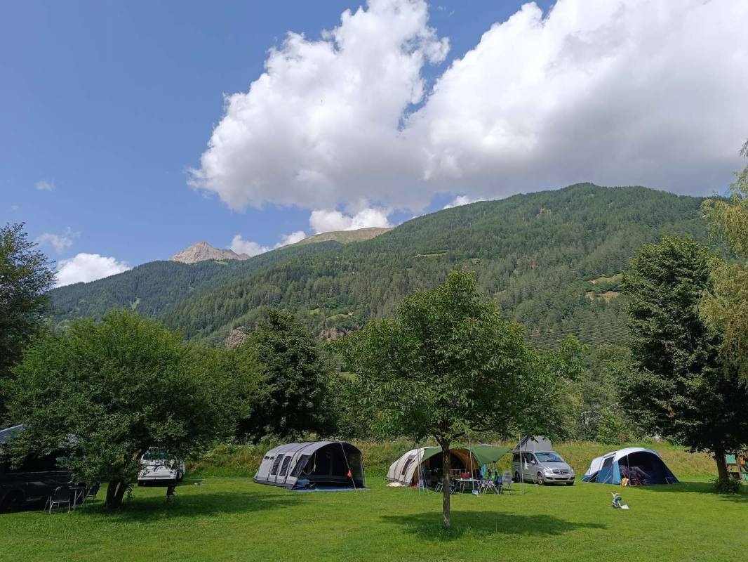 Camping Cavresc — Campingplass in Le Prese