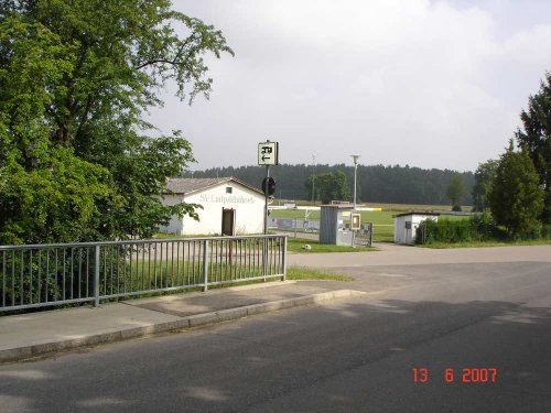 Wohnmobilstellplatz an der Vils Poppenricht — Sp. parking dla kamperów in Poppenricht