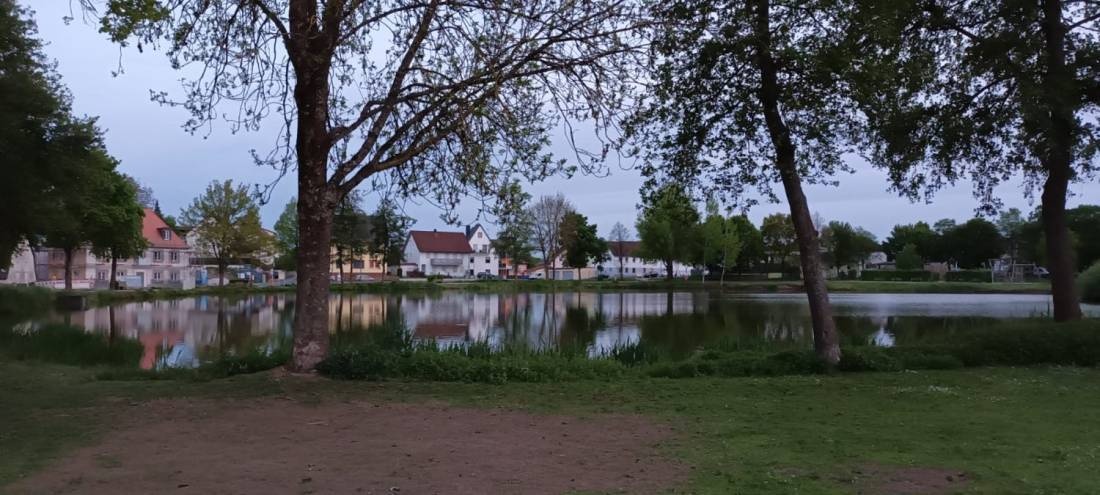 Parkplatz Bürgerweiher — Aire camping car in Schnaittach