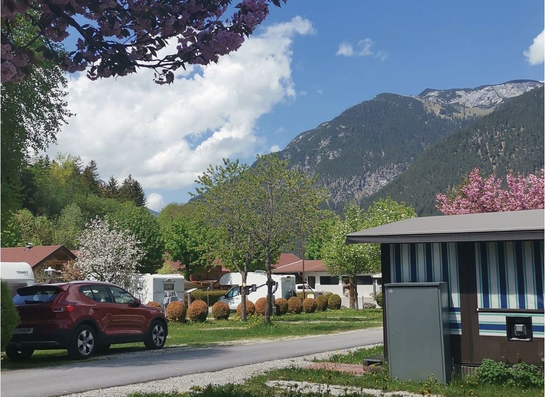 Karwendel Camping — Kemping in Maurach